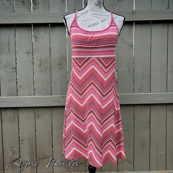 Dakini Chevron Athletic Dress with Built-in Bra - Picture 1 of 13